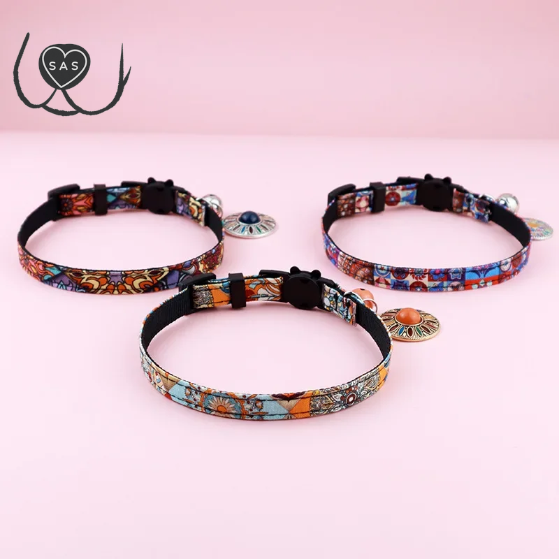 Airtag Cat Collar,Integrated GPS Cat Collar with Air Tag Holder & Bell,Adjustable Breakaway Cat Collar for Girl Boy Cats Puppies